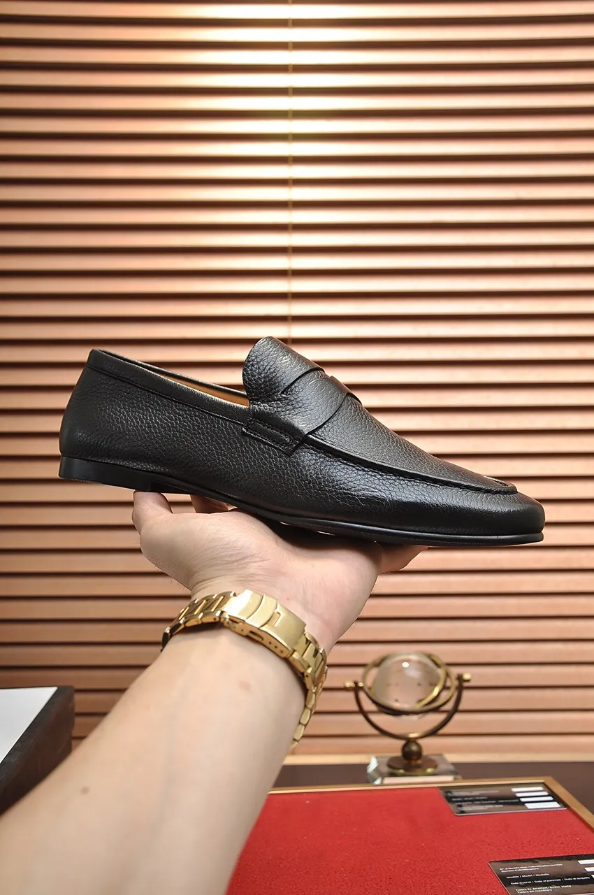 Men's shoes 💰520💶【GUCCI】 (High-end Niuli) New 🍀Gucci* - top version Gucci Peas shoes! Made of imported original cowhide, the inner top layer is comfortable cowhide lining! Original wear-resistant rubber outsole! High quality products! Code number 38-44!